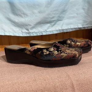 Handcrafted Salphy Slip ons size 8